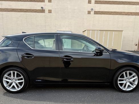 Used 2015 Lexus CT 200h image 6