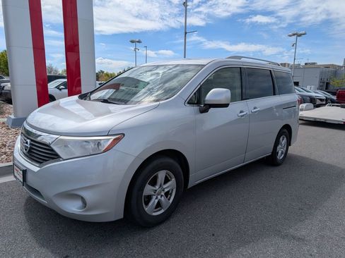 Used 2016 Nissan Quest SV FWD image 2