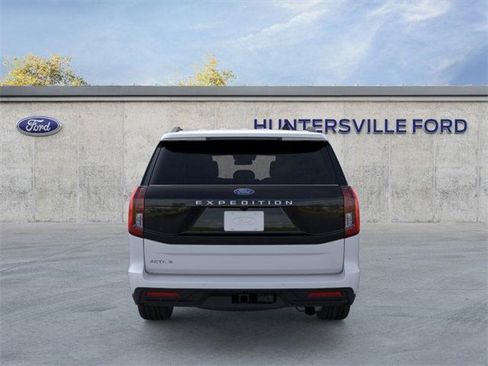 New 2026 Ford Expedition Active image 5