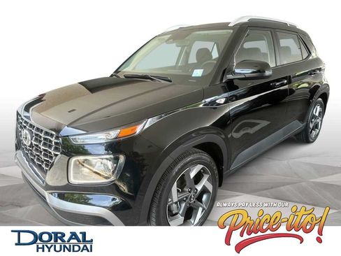 Used 2023 Hyundai Venue SEL FWD image 1