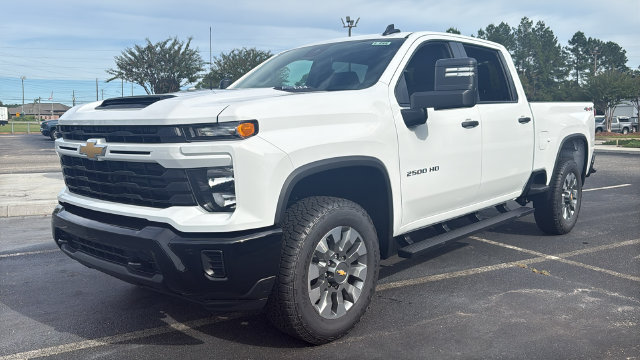New 2026 Chevrolet Silverado 2500 Custom w/ Custom Convenience Package AWD/4WD image 3
