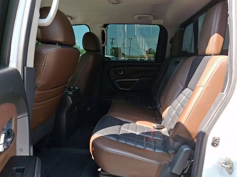 Used 2018 Nissan Titan Platinum Reserve AWD/4WD image 16