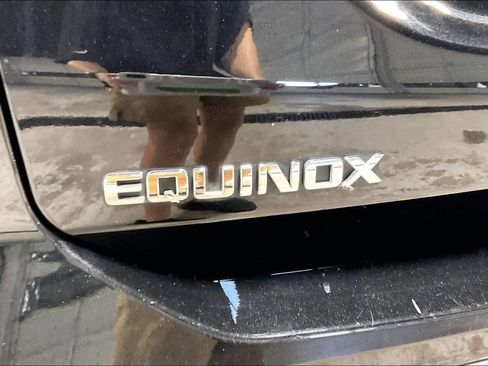 Used 2024 Chevrolet Equinox LT FWD image 38