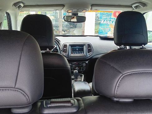 Used 2020 Jeep Compass Latitude image 29