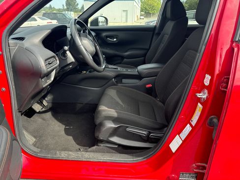 Used 2023 Honda HR-V Sport image 11
