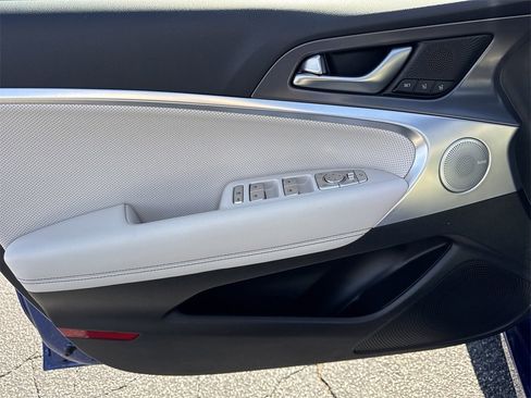 Used 2025 Genesis G70 2.5T w/ Sport Prestige Package image 10