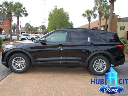 New 2026 Ford Explorer Active w/ Active Comfort Package RWD image 2