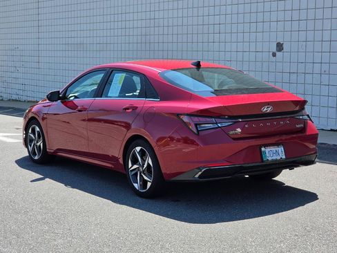 Used 2022 Hyundai Elantra Limited FWD image 5
