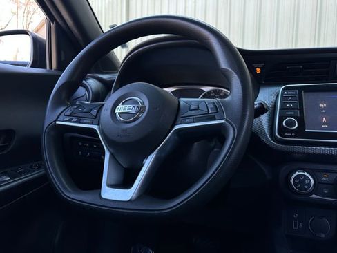 Used 2020 Nissan Kicks S image 20