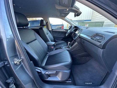 Used 2024 Volkswagen Tiguan Wolfsburg Edition image 29