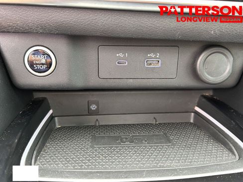 Used 2023 Nissan Rogue Platinum FWD image 13