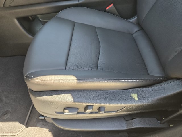 New 2026 Cadillac XT5 Premium Luxury w/ Driver Assist Package FWD image 19