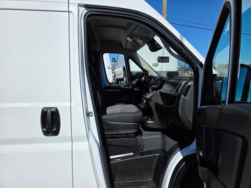 Used 2023 RAM ProMaster 2500 image 12