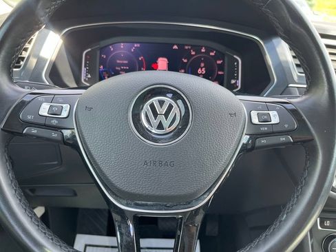 Used 2019 Volkswagen Tiguan SEL AWD/4WD image 21