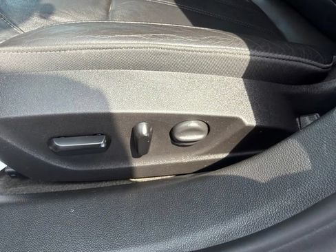 Used 2017 Buick Regal Sport Touring FWD image 13