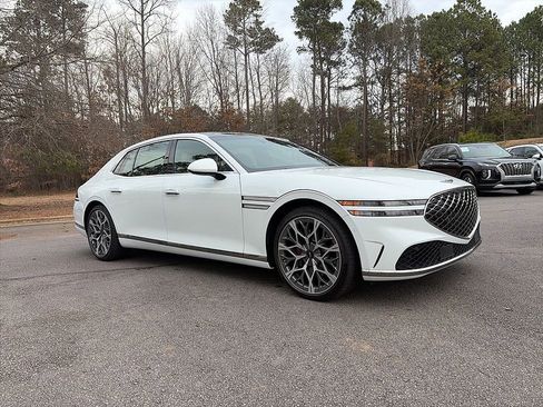 Used 2025 Genesis G90 3.5T image 3