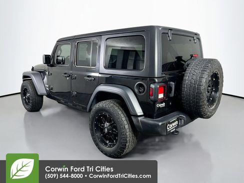 Used 2018 Jeep Wrangler Unlimited Sport S AWD/4WD image 11