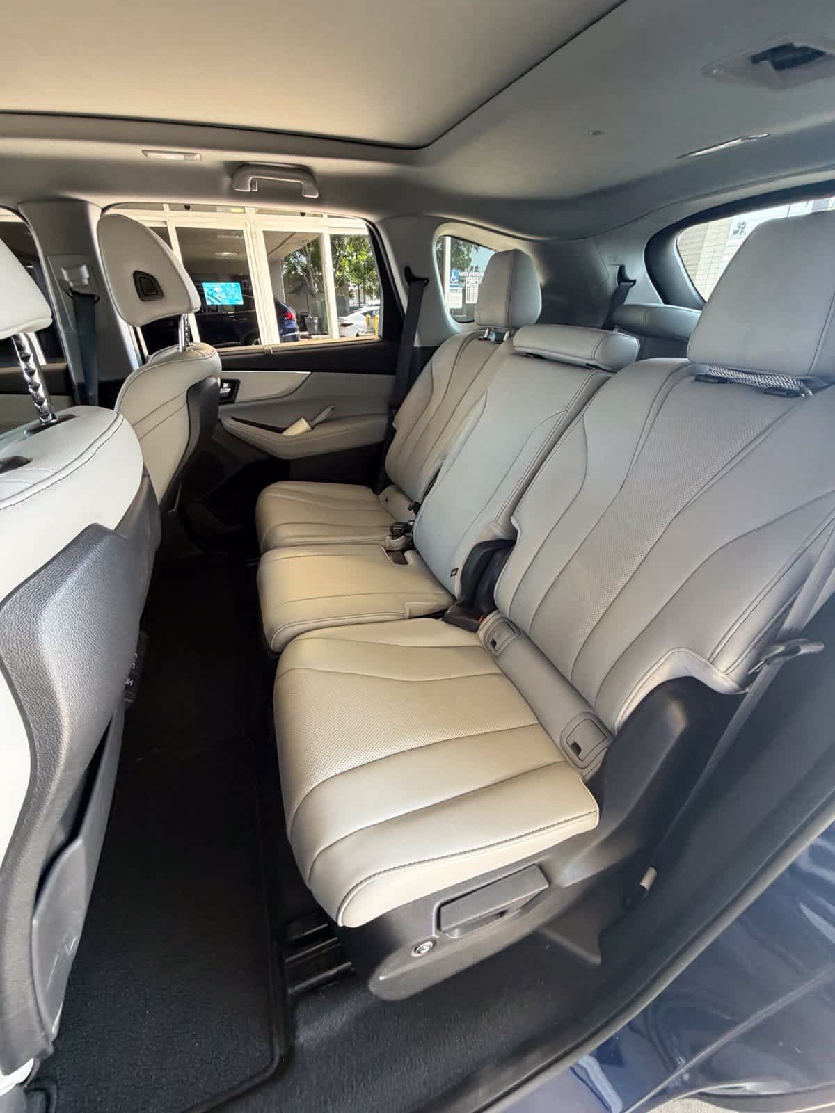 Used 2024 Acura MDX w/ Technology Package AWD/4WD image 14