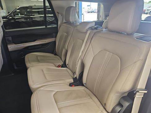 Used 2024 Ford Expedition Limited AWD/4WD image 14