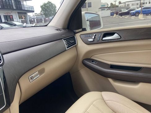 Used 2017 Mercedes-Benz GLS 450 4MATIC w/ Premium Package image 17