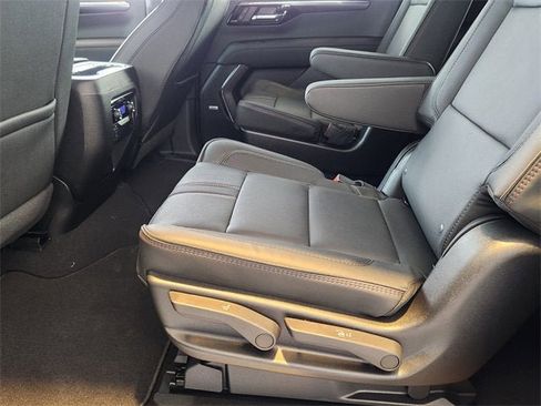 New 2026 Chevrolet Suburban RST w/ Advanced Technology Package image 20