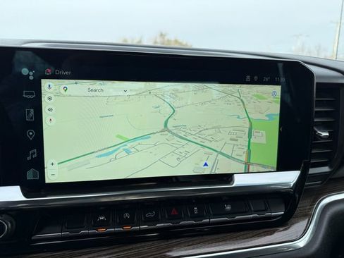 Used 2025 Chevrolet Silverado 1500 LT image 7