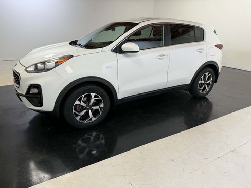 Used 2021 Kia Sportage LX AWD/4WD image 16
