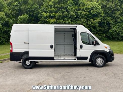 Used 2023 RAM ProMaster 2500 FWD image 12