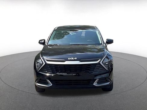 Used 2025 Kia Sportage LX image 4