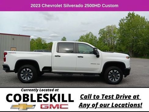 Used 2023 Chevrolet Silverado 2500 Custom w/ Custom Value Package AWD/4WD image 2