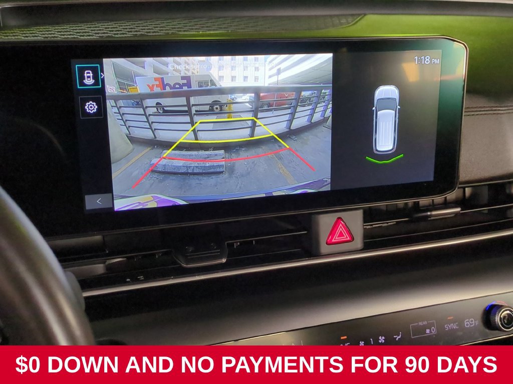 Used 2025 Kia Carnival FWD image 18