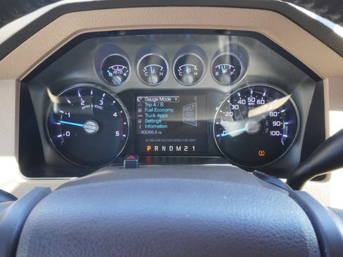 Used 2011 Ford F250 Lariat w/ Lariat Interior Pkg image 20