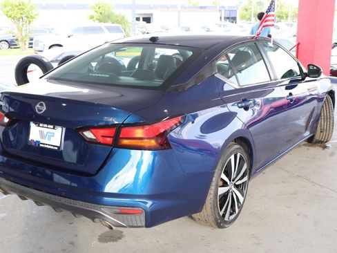Used 2021 Nissan Altima 2.5 SR FWD image 5