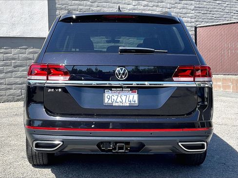 Certified 2023 Volkswagen Atlas SE w/ Panoramic Sunroof Package FWD image 3