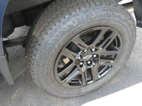 Used 2021 Chevrolet Silverado 1500 RST AWD/4WD image 4