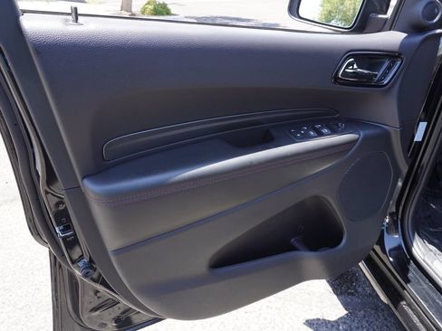 Used 2025 Dodge Durango GT AWD/4WD image 17