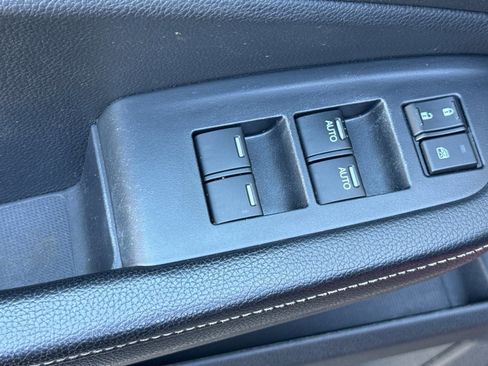 Used 2023 Honda Ridgeline Sport image 13