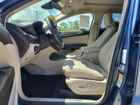 Used 2018 Lincoln MKC Reserve AWD/4WD image 12