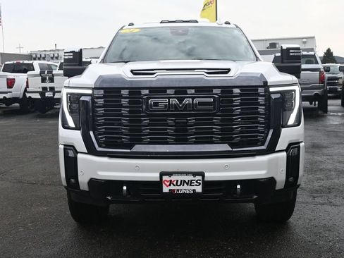 Used 2024 GMC Sierra 3500 Denali Ultimate AWD/4WD image 13