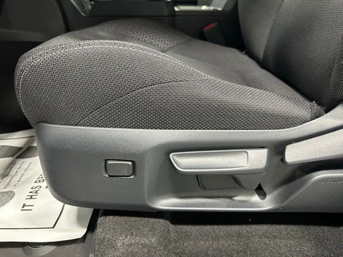 Used 2025 Toyota 4Runner SR5 image 13