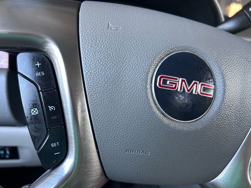 Used 2007 GMC Sierra 2500 SLT w/ Z71 Off-Road Package AWD/4WD image 19
