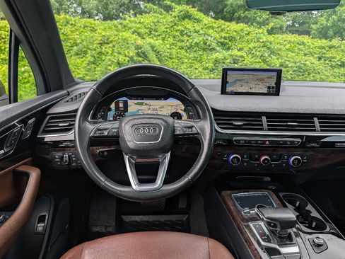 Used 2018 Audi Q7 3.0T Premium Plus w/ Premium Plus Package AWD/4WD image 32