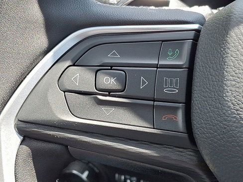 New 2025 Jeep Grand Cherokee Laredo X w/ Luxury Tech Group I image 44