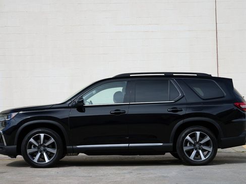 Used 2023 Honda Pilot Elite image 9