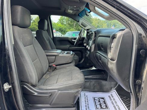 Used 2019 GMC Sierra 1500 4x4 Crew Cab w/ Convenience Package image 18
