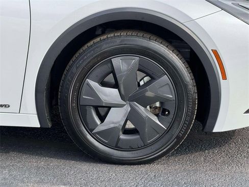 Used 2024 Toyota Prius LE image 6