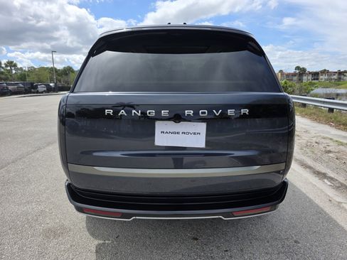 New 2026 Land Rover Range Rover SE image 6