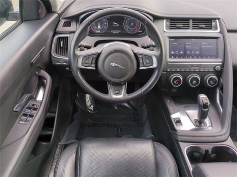 Used 2020 Jaguar E-PACE SE image 16