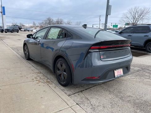 Used 2025 Toyota Prius LE image 7