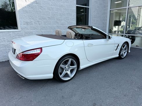 Used 2015 Mercedes-Benz SL 550 image 34
